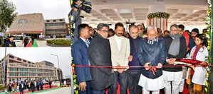 Nitish Kumar inaugurates medical college in Saran