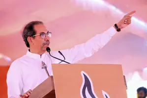 Uddhav Thackerays Shiv Sena bats for Kejriwal, accuses Delhi L-G of BJP bias, nudges Cong