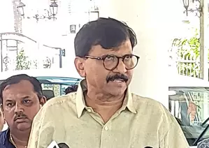 Wilting MVA in Maha, Sanjay Raut dares Cong to announce end of INDIA bloc