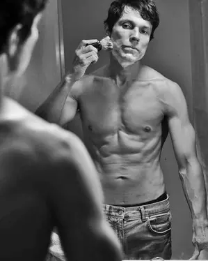 Randeep Hooda steps into the weekend with shirtless PICS