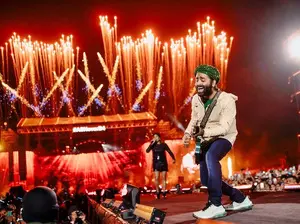 Arijit Singh thanks fans for a night to remember in Ahmedabad