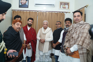 Bihar Guv Arif Mohammad Khan visits Chirag Paswan on Makar Sankranti