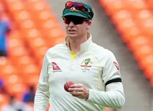 Smith injures elbow ahead of for SL tour, Kuhnemann nursing thumb surgery