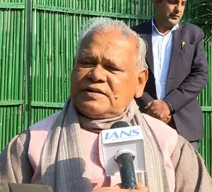 Will support PM Modi till death, says Manjhi; dismisses rumours of quitting NDA (Ld)