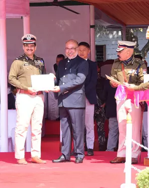 Manipur CM awards commendation certificate to Assam cops for imparting training to state’s new recruits