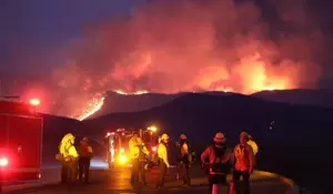 New wildfire in Los Angeles scorches over 8,000 acres